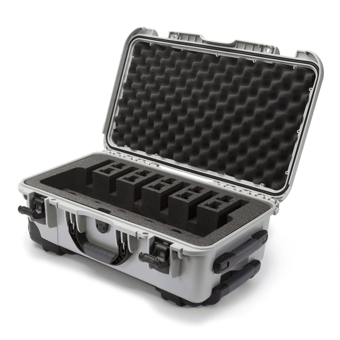 nanuk 933 waterproof hard case with padded dividers silver